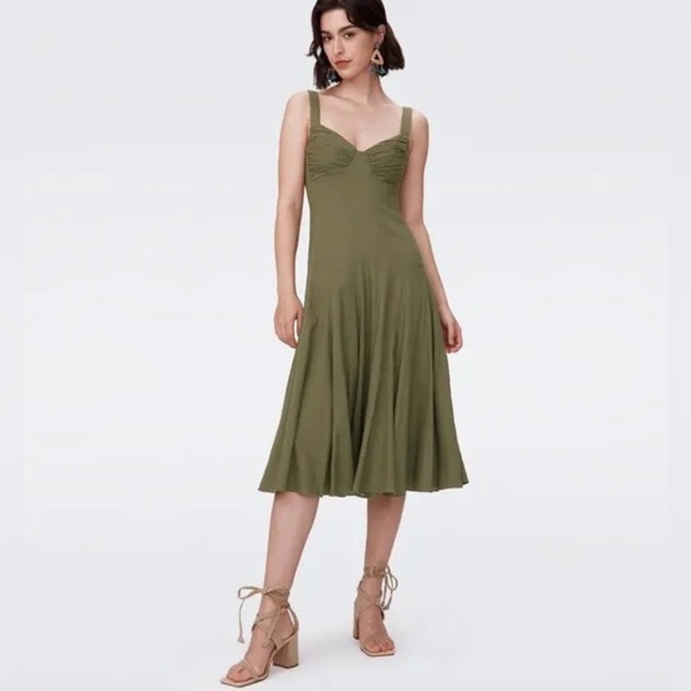 Diane Von Furstenberg NWT Beth Midi Dress in Olive Green Size 2